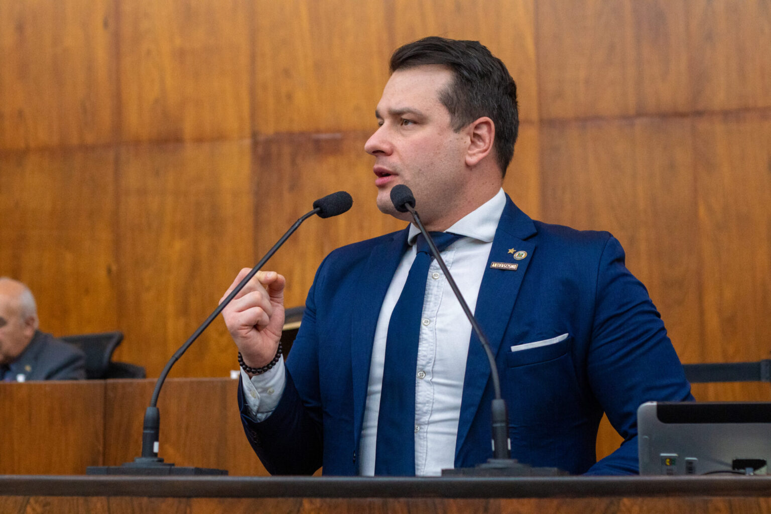 Deputado Leonel Radde destaca que governo Leite desrespeita servidores com a LDO