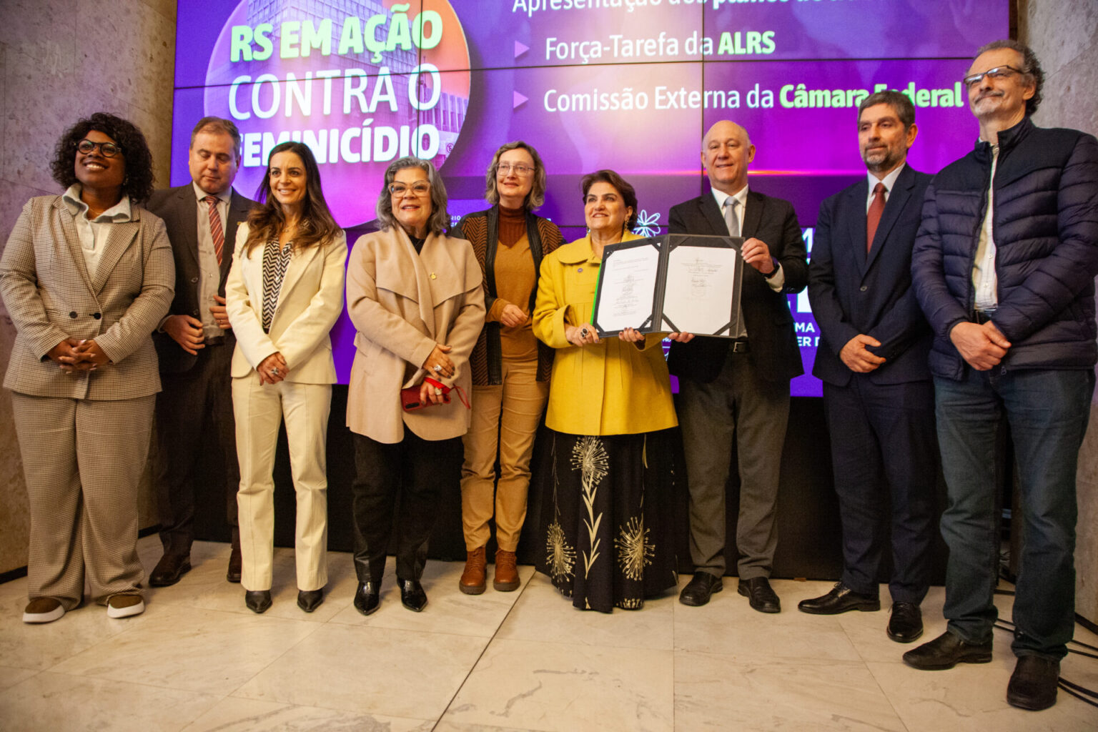 A partir de articulação de deputadas da bancada PT/PCdoB, combate aos feminicídios avança no RS