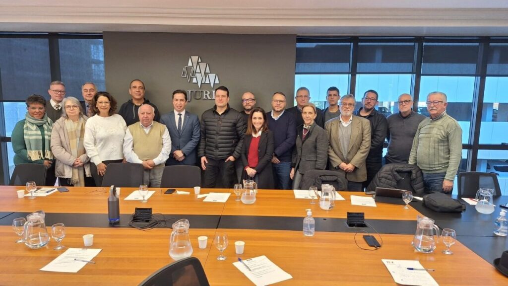 Leonel Radde ouve entidades que compõem a União Gaúcha dos Servidores