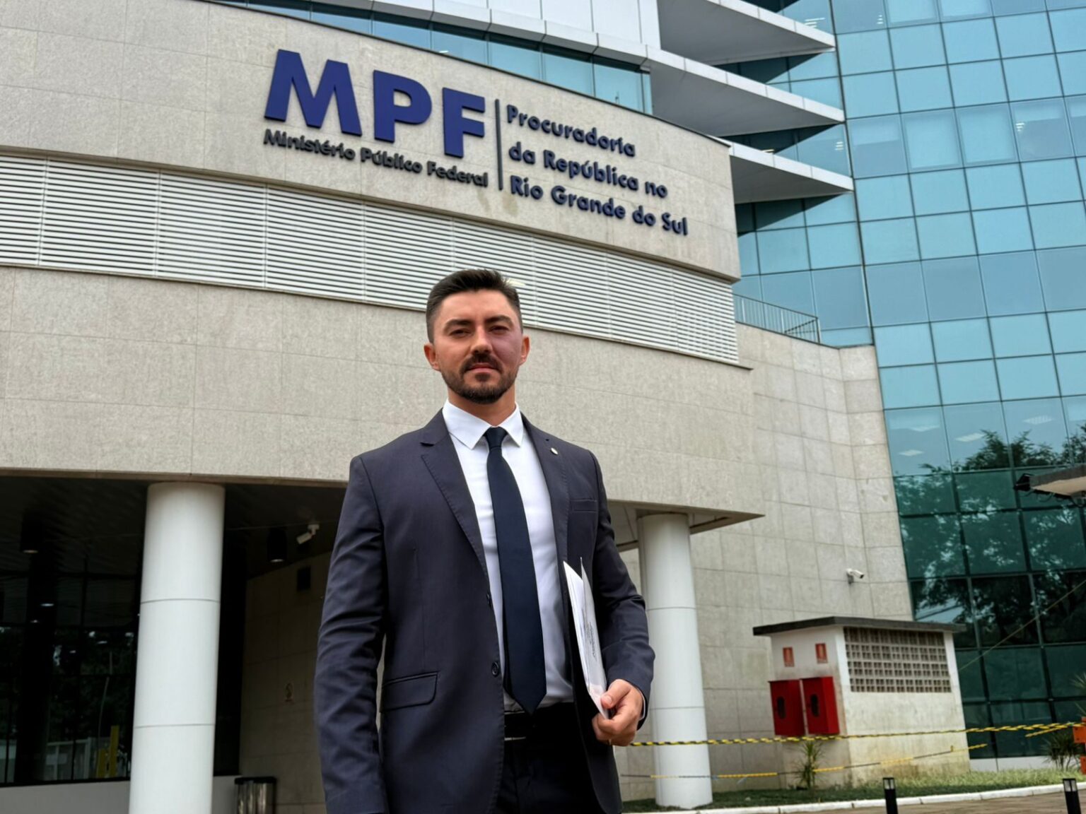 Adão Pretto solicita auditoria no Hospital de Viamão após denúncias de má gestão