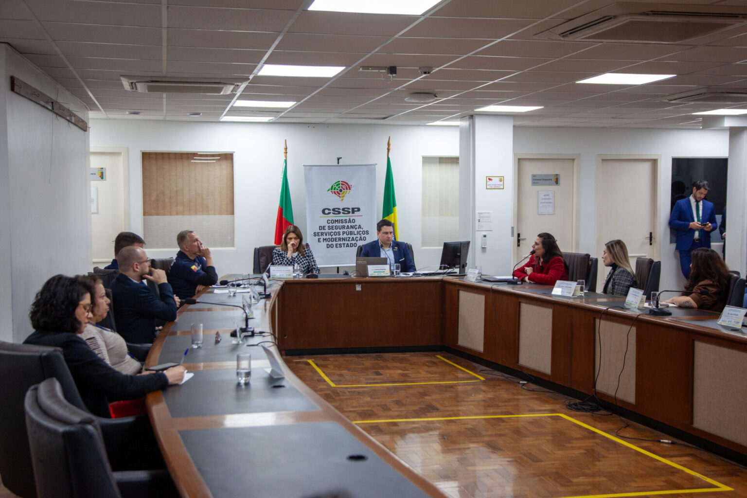 Comissão de Segurança discute ações contra violência extrema em escolas