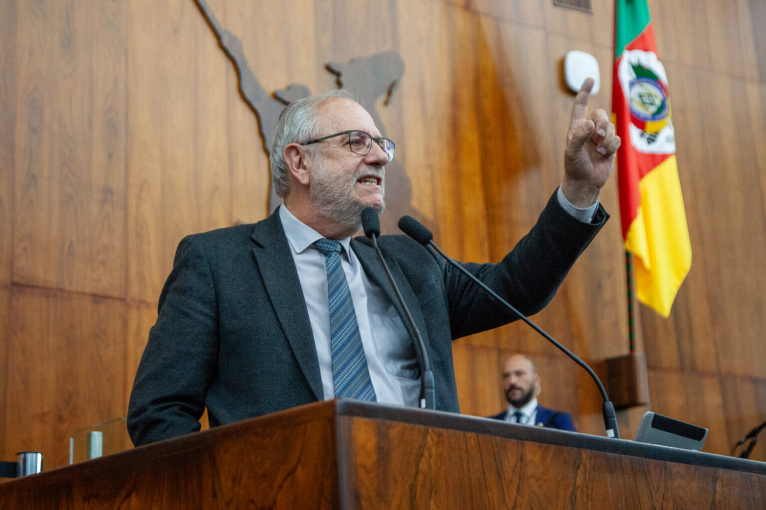 Bancada do PT/PCdoB vota contra mudança no sistema de gestão financeira do Estado