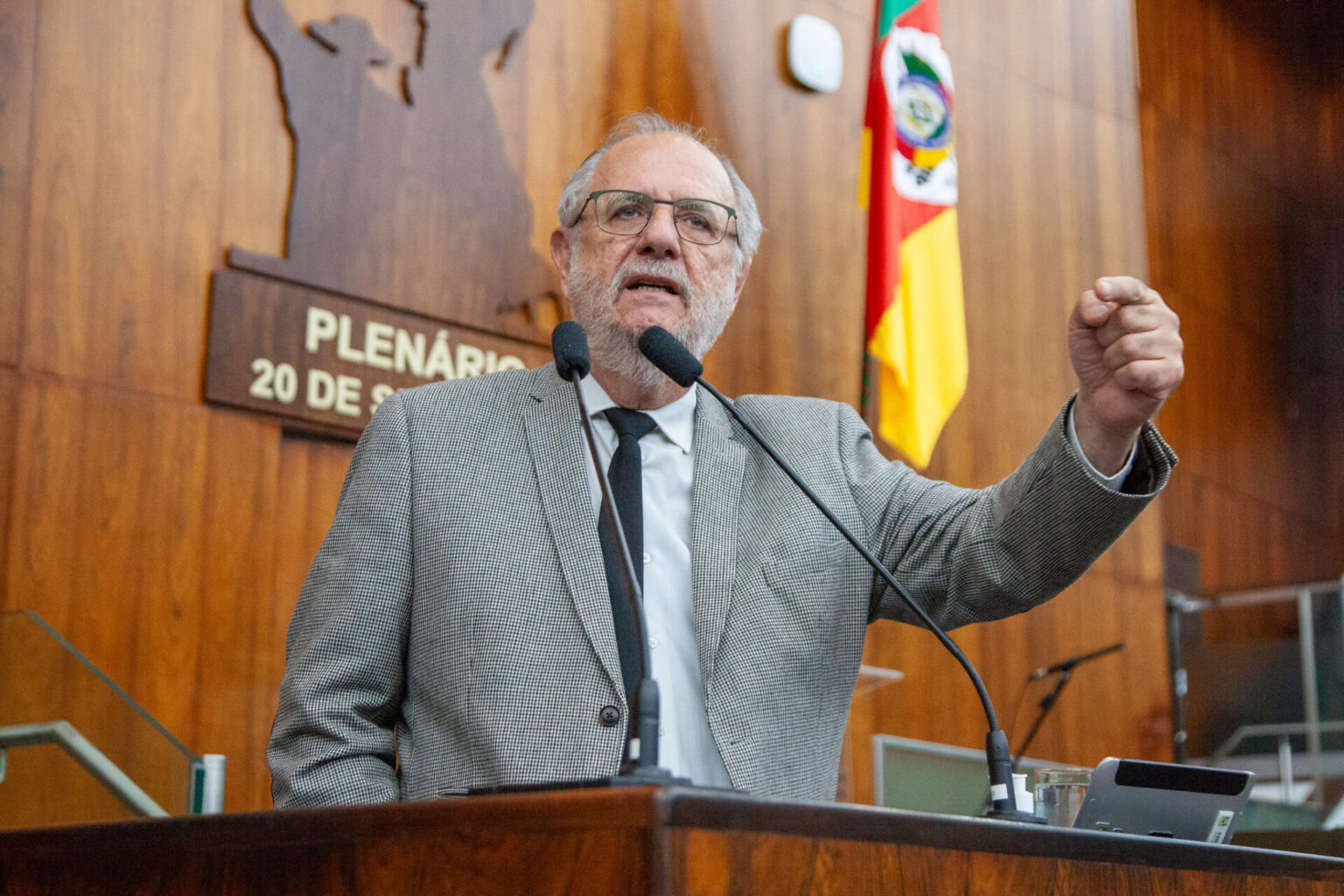 “Orçamento de 2026 revela a incapacidade de planejamento do atual governo”, diz Rossetto