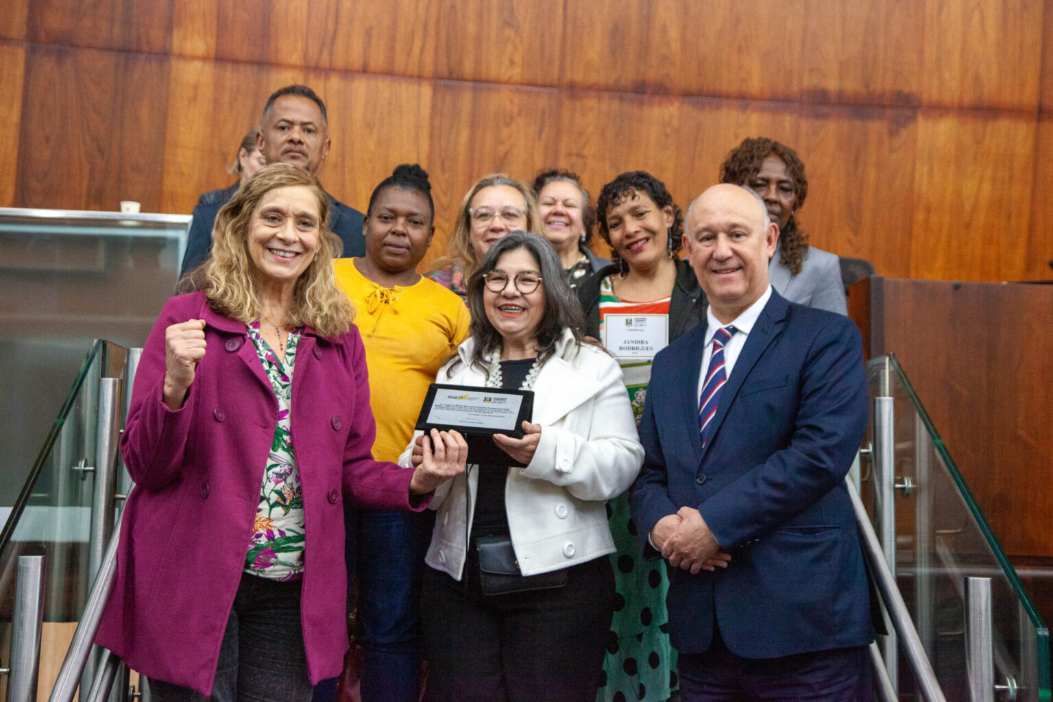 Sofia homenageia Escola Municipal de Ensino Fundamental Porto Alegre