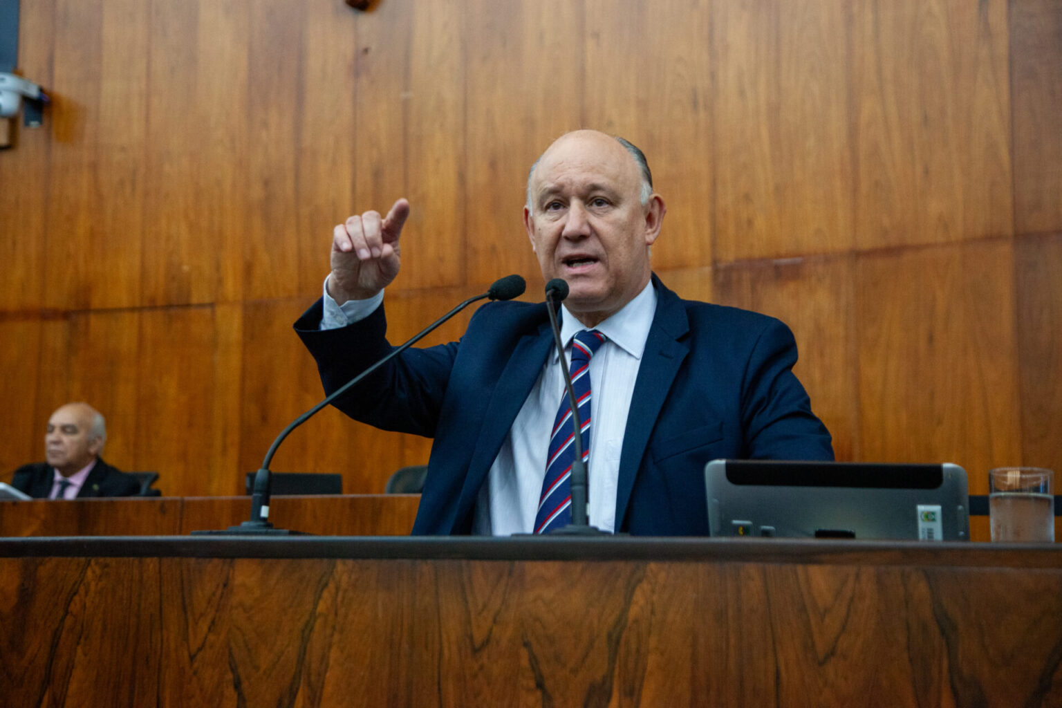 Crescimento sustentável é agora: participe da votação (Artigo: por Pepe Vargas)