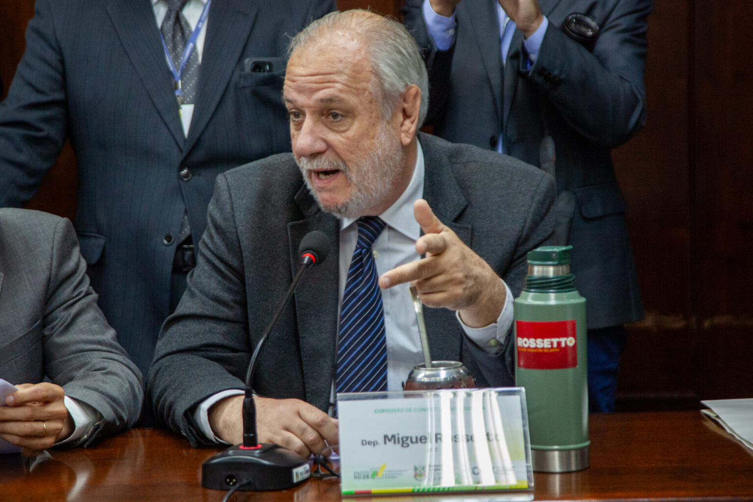 Miguel Rossetto propõe homenagem aos 50 anos do SINE