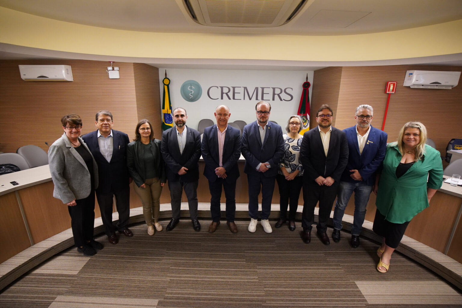 Pepe dialoga com Cremers sobre desafios da saúde pública e do trabalho médico