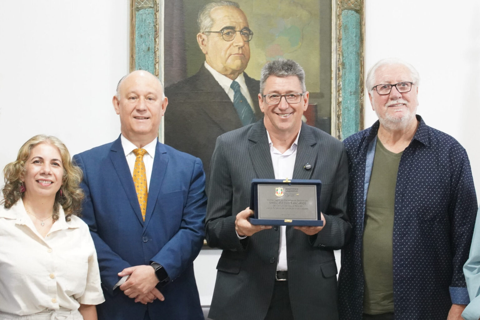 Deputado Pepe homenageia 90 anos de trajetória do Sindicato dos Bancários de Caxias do Sul