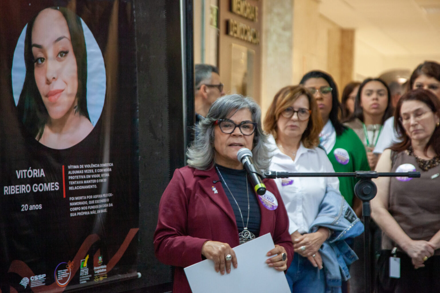Trabalho da Força-tarefa de Combate aos Feminicídios, coordenada pela deputada Stela, é tema de exposição
