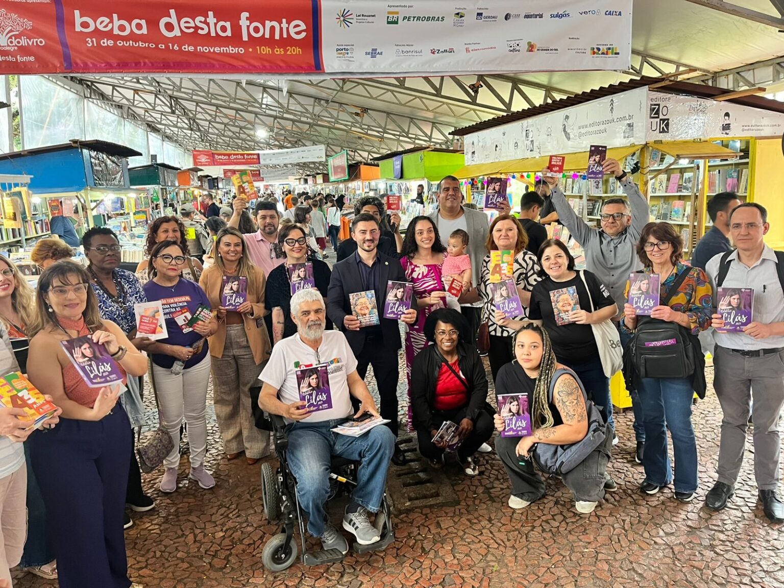 Comissão de Cidadania e Direitos Humanos distribui publicações gratuitas na Feira do Livro