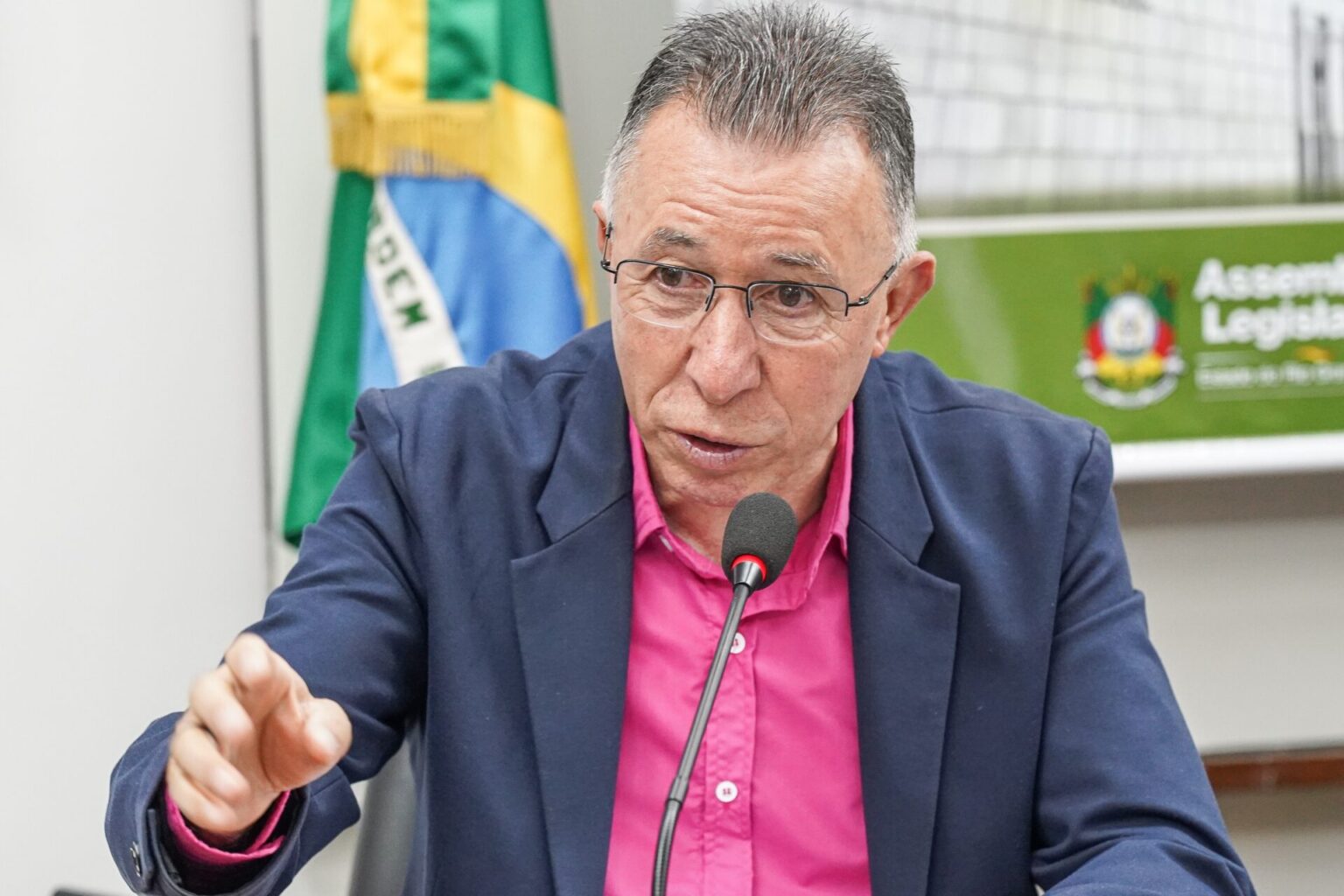 Cerco nacional aos machistas e aos feminicidas (Artigo: Valdeci Oliveira*)