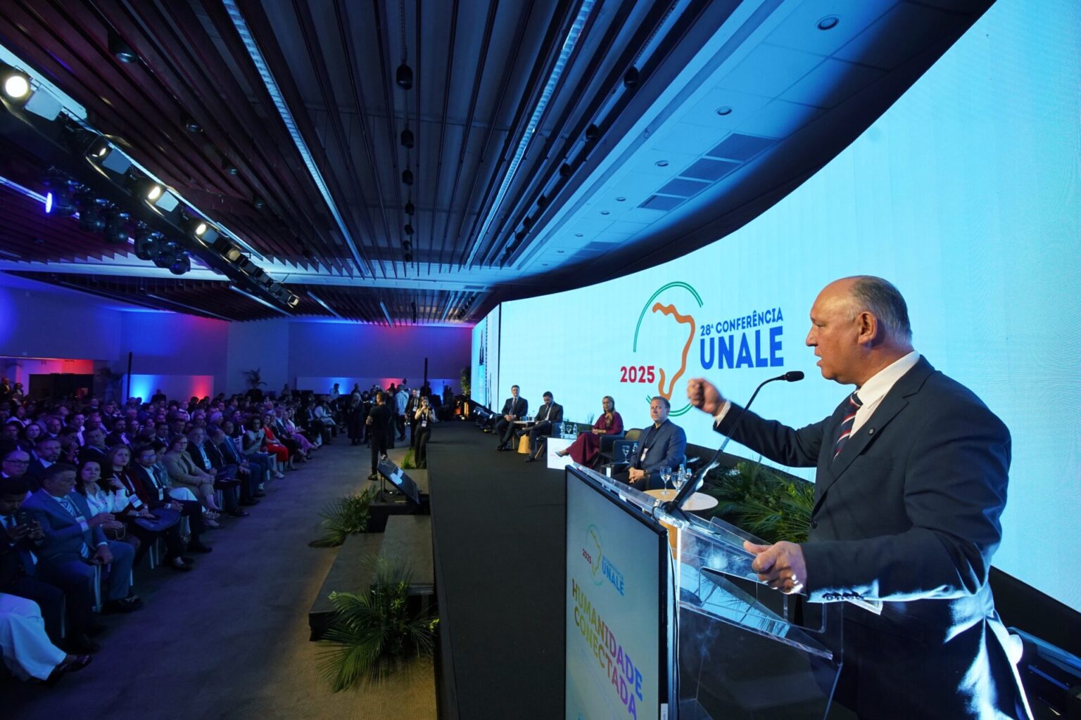 Inteligência Artificial e mudanças climáticas são os maiores desafios da sociedade contemporânea, afirma Pepe