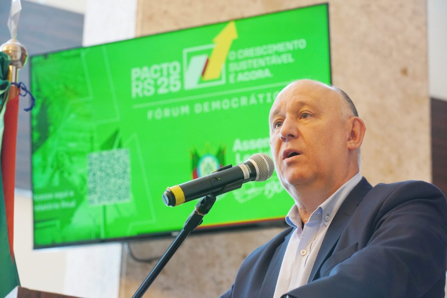 Assembleia apresenta relatório final do Pacto RS 25 produzido pelo Fórum Democrático