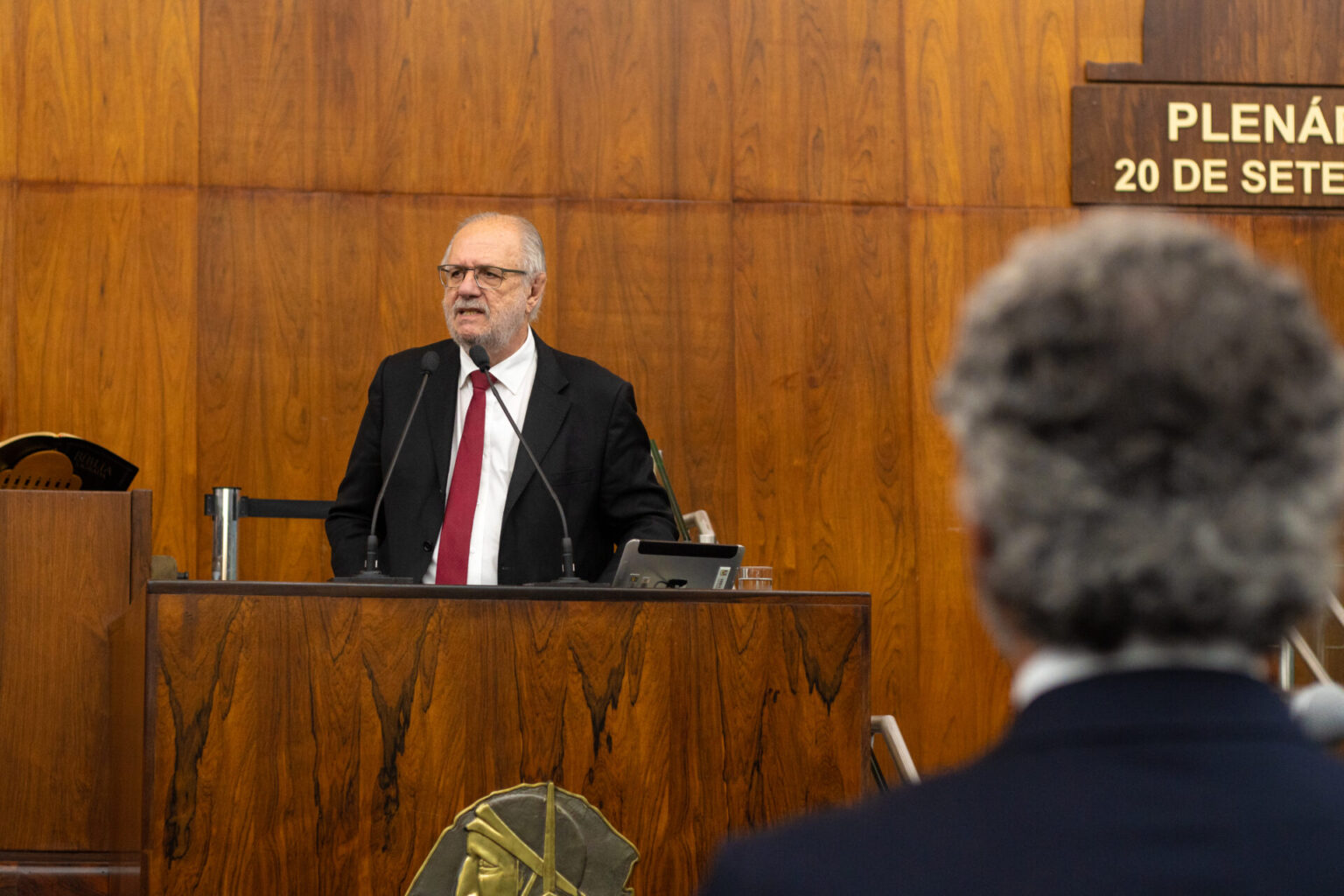 Orçamento de 2026: Bancada do PT/PCdoB vota contra, denuncia déficit bilionário e descumprimento da Constituição