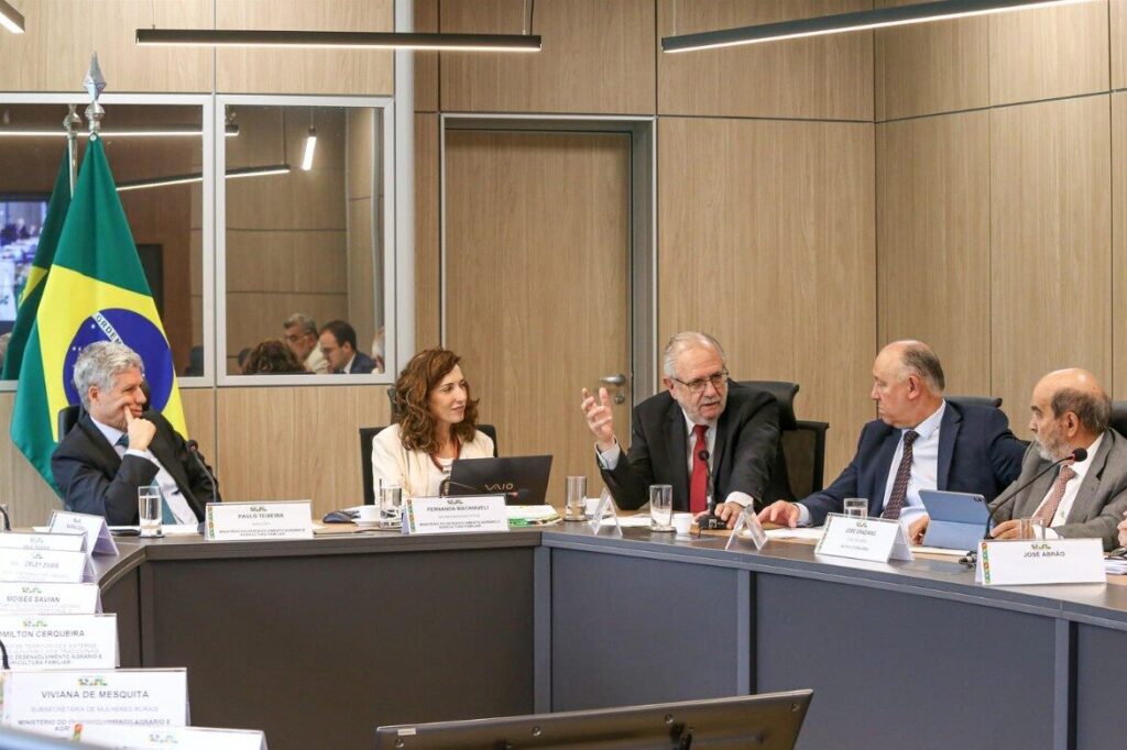 Pepe e Rossetto integram a galeria dos ex-ministros do MDA