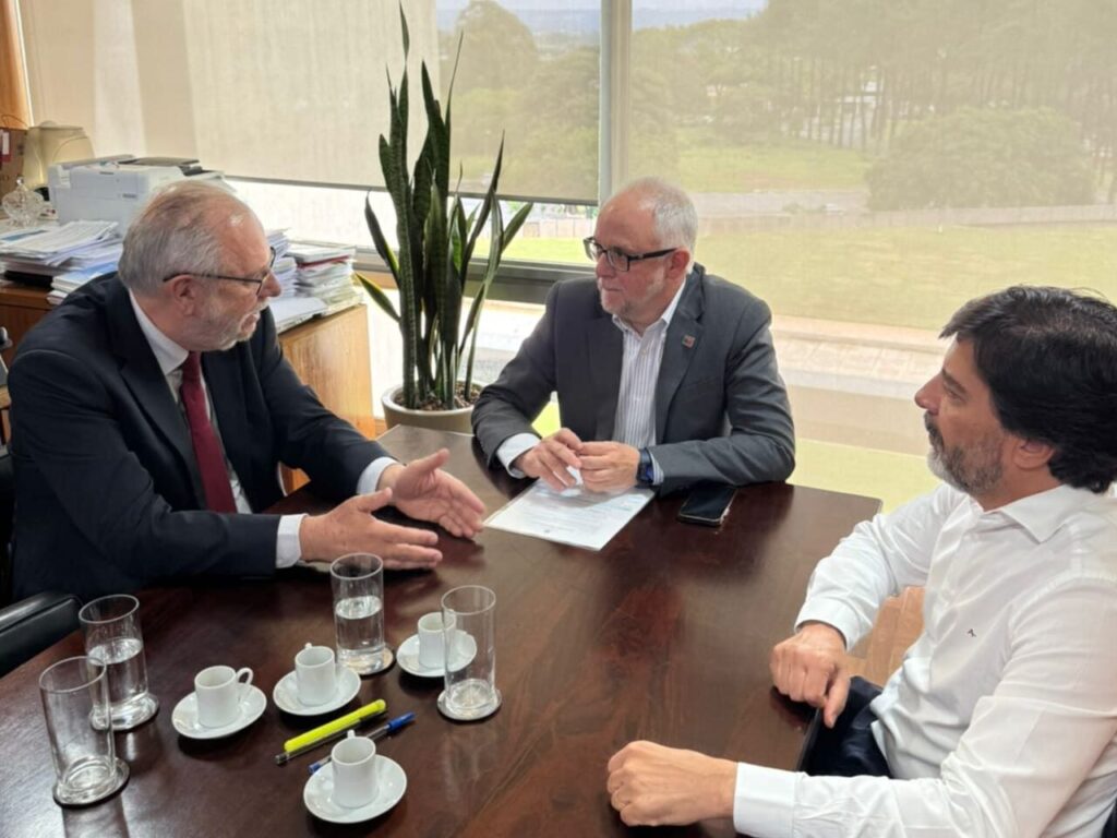 Recursos parados: Rossetto critica lentidão do governo Leite em obras contra as cheias