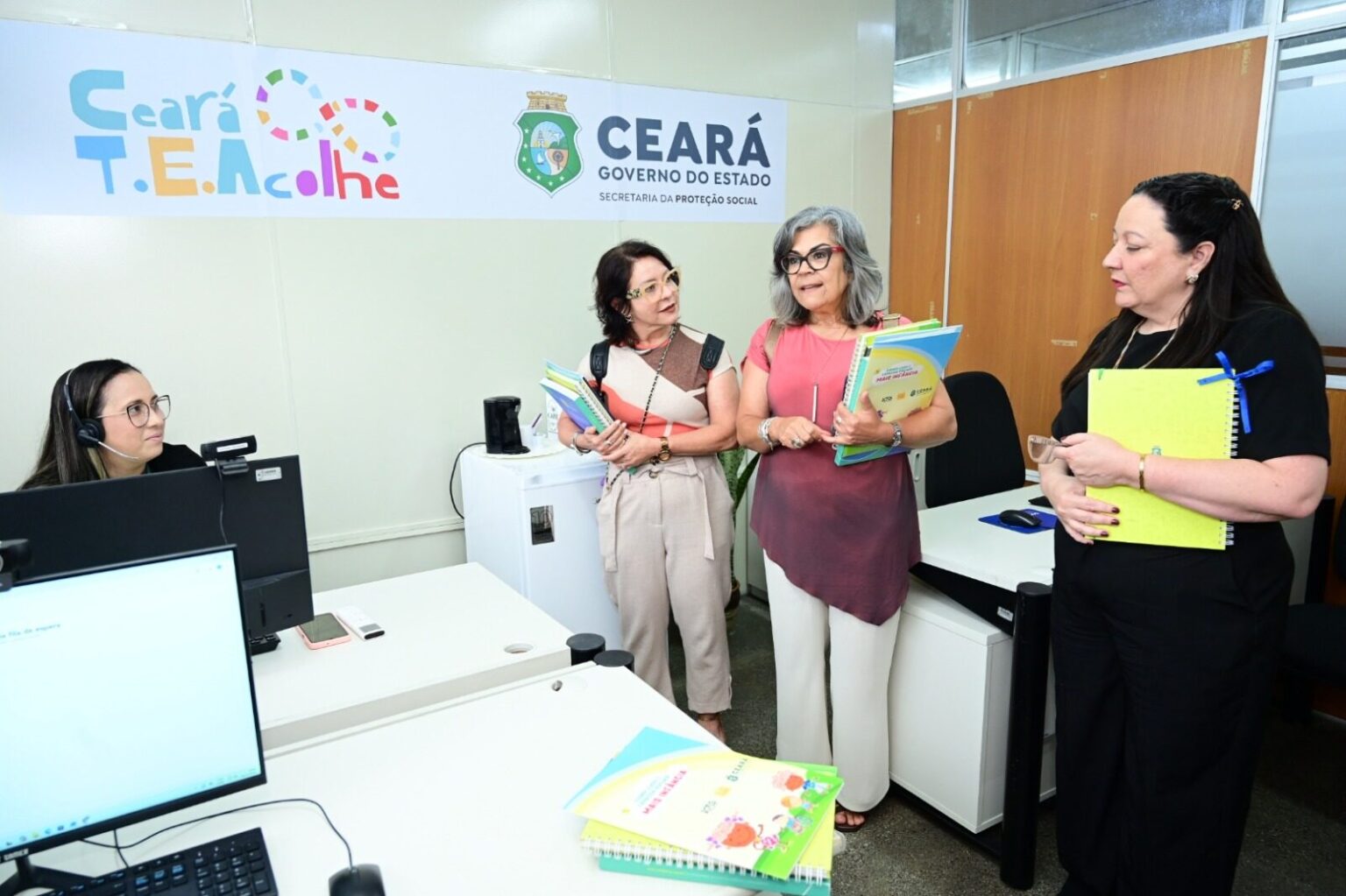 Deputada Stela Farias conhece políticas públicas bem-sucedidas implementadas pelo governo do PT no Ceará