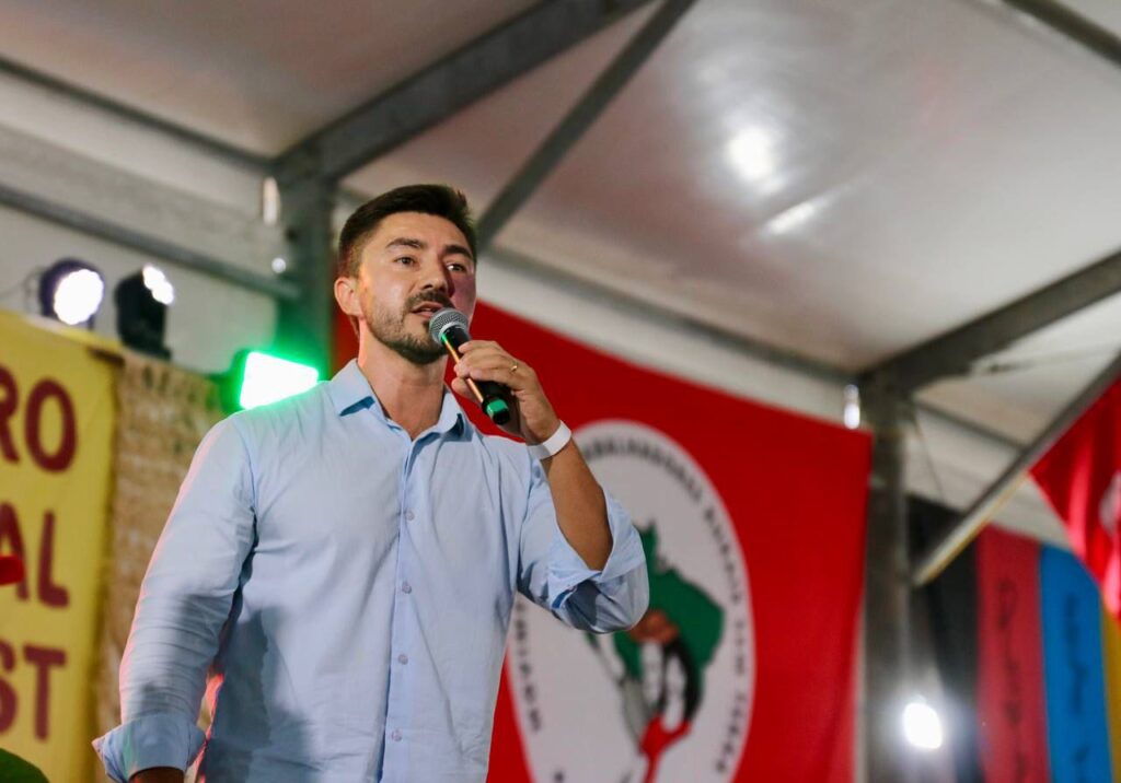 Adão Pretto defende avanço da reforma agrária durante Encontro Nacional do MST