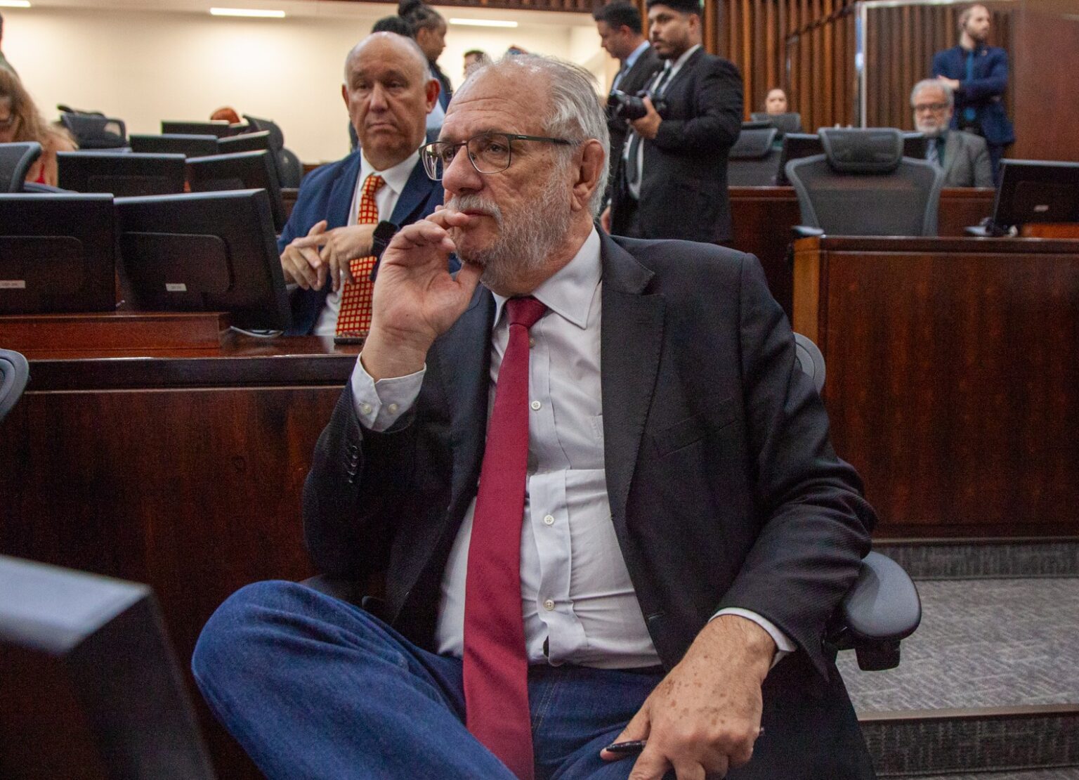 Rossetto classifica mensagem anual de Eduardo Leite ao Parlamento como “despedida melancólica de um governo muito ruim”