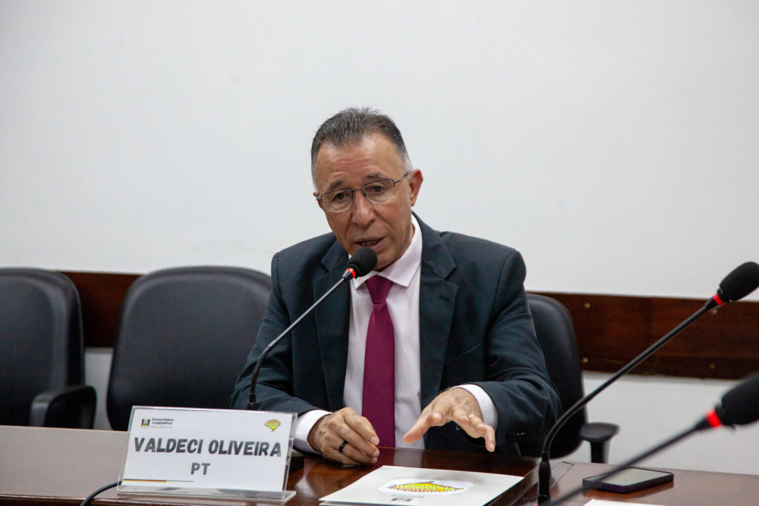 Artigo: Os “amigos do rei” ganharam forte companhia (por Valdeci Oliveira) Artigo: Os “amigos do rei” ganharam forte companhia (por Valdeci Oliveira)