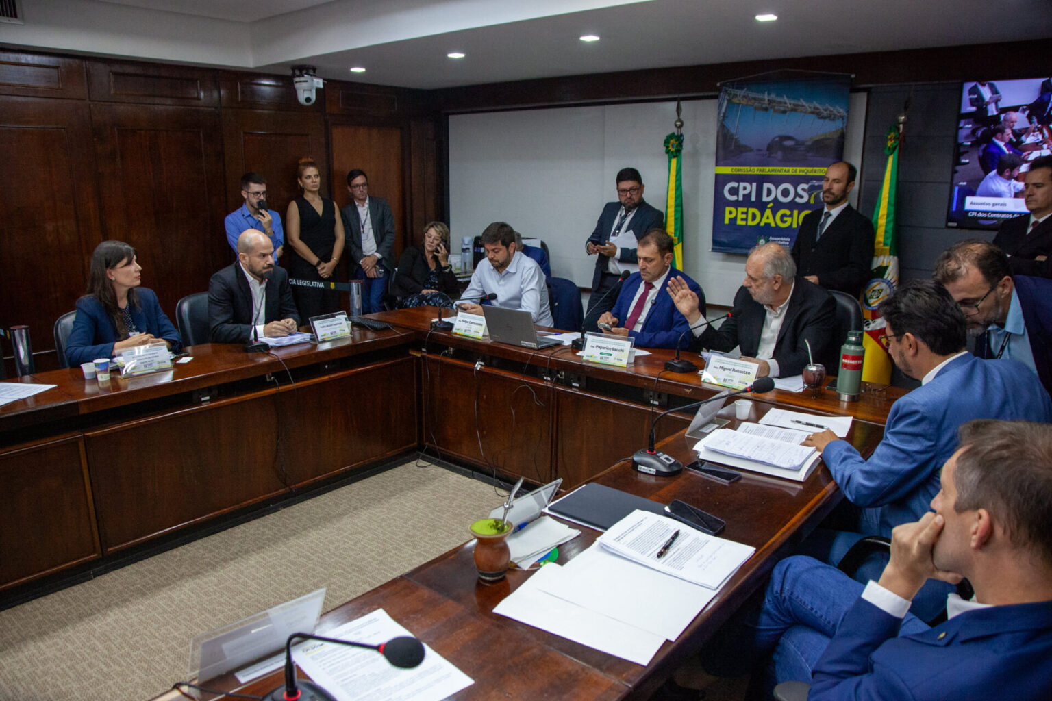 Apuração da CPI e decisão do governo Lula reforçam críticas ao modelo de pedágio free flow