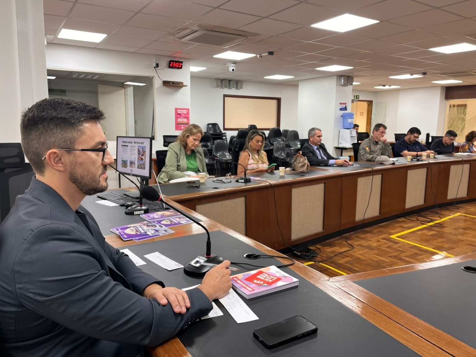 Frente parlamentar reúne instituições e reforça estratégias de prevenção à violência de gênero