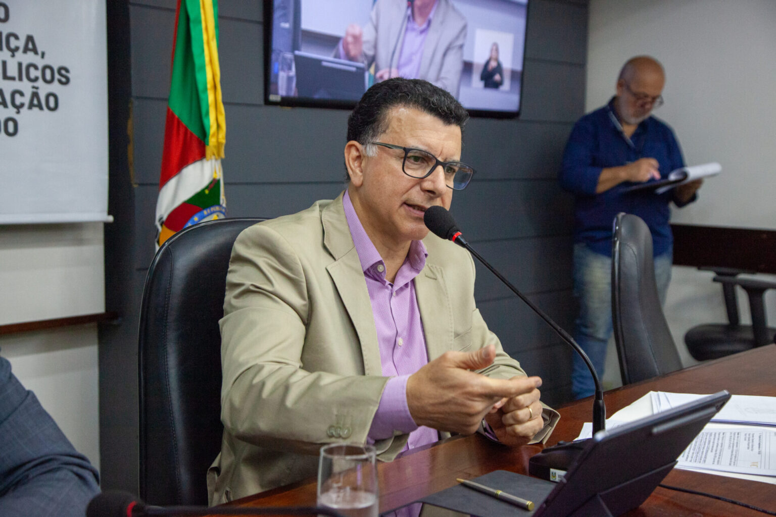 Comissão promove audiência para debater realidade e desafios do transporte rodoviário de cargas pesadas Comissão promove audiência para debater realidade e desafios do transporte rodoviário de cargas pesadas