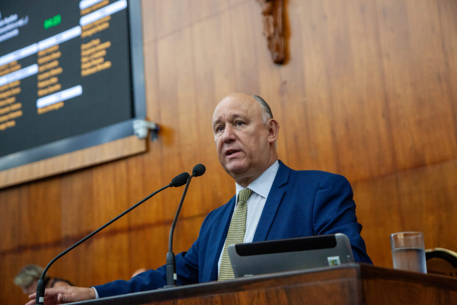 Projeto de Pepe Vargas que garante acompanhante a mulheres vira lei no RS