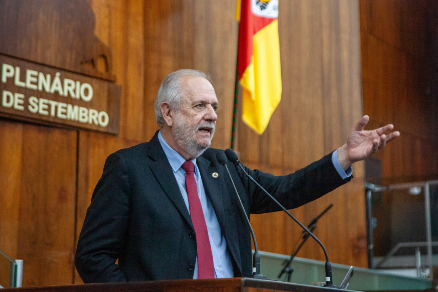 A liberdade como discurso, a servidão como propósito (Artigo: por Miguel Rossetto) A liberdade como discurso, a servidão como propósito (Artigo: por Miguel Rossetto)