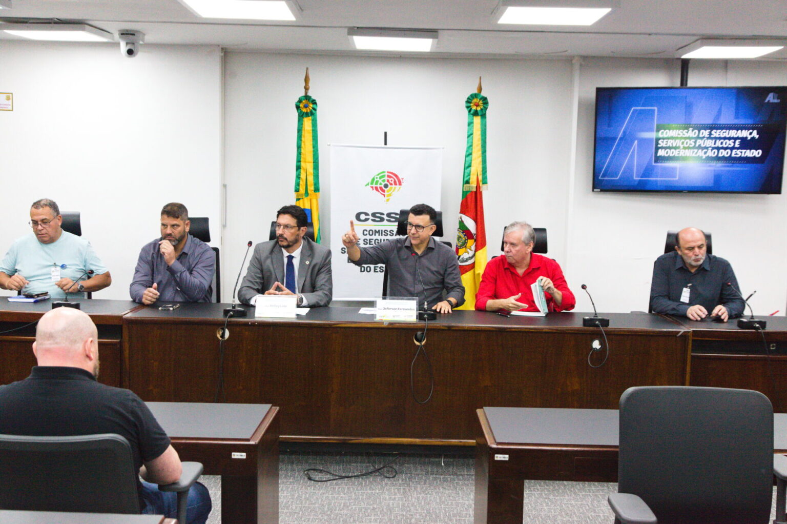 Frente parlamentar deverá defender pauta dos caminhoneiros na Assembleia Legislativa Frente parlamentar deverá defender pauta dos caminhoneiros na Assembleia Legislativa