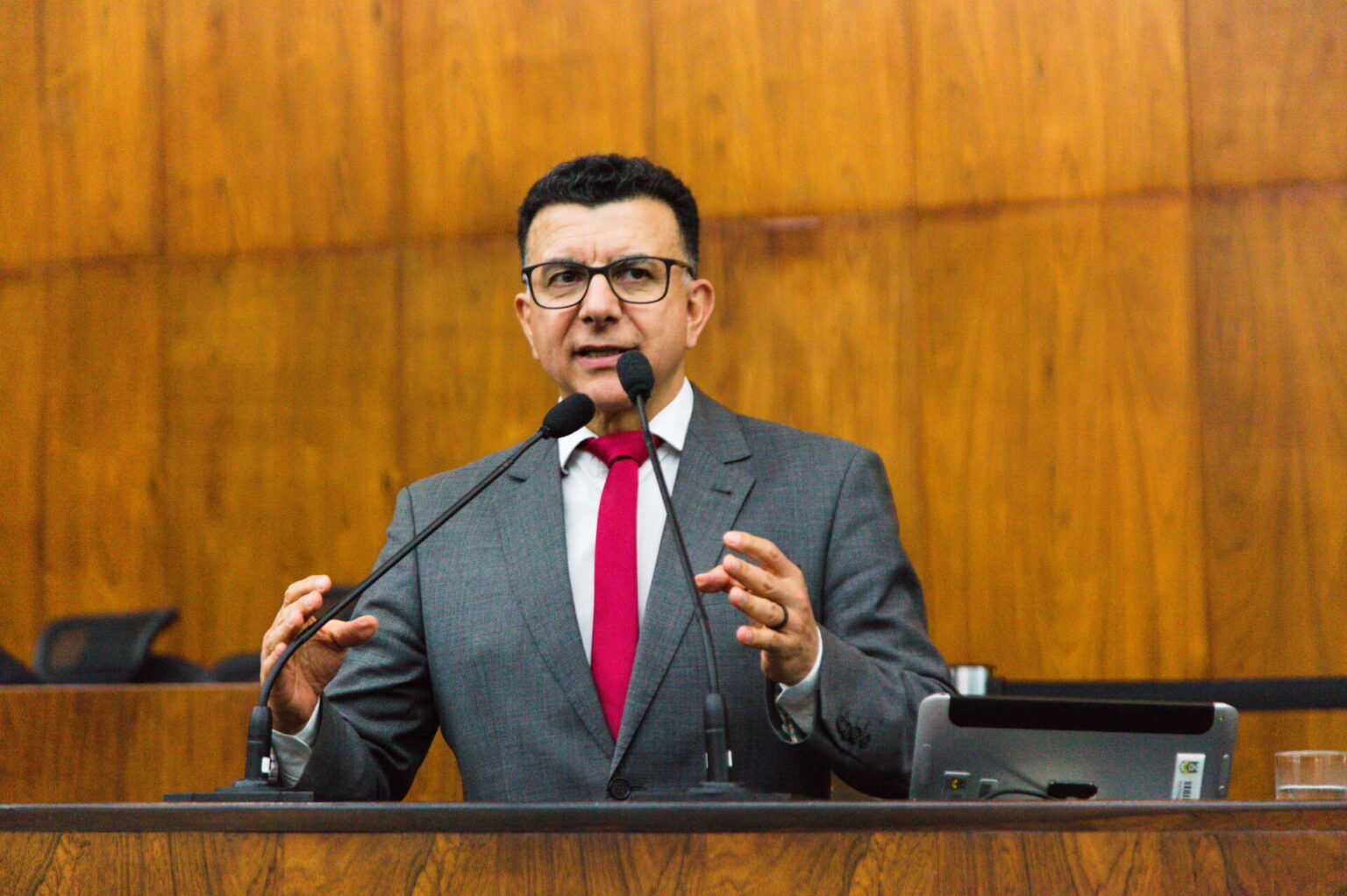 Jeferson destina R$ 1,6 milhão para educação, saúde e assistência social da Fronteira Noroeste