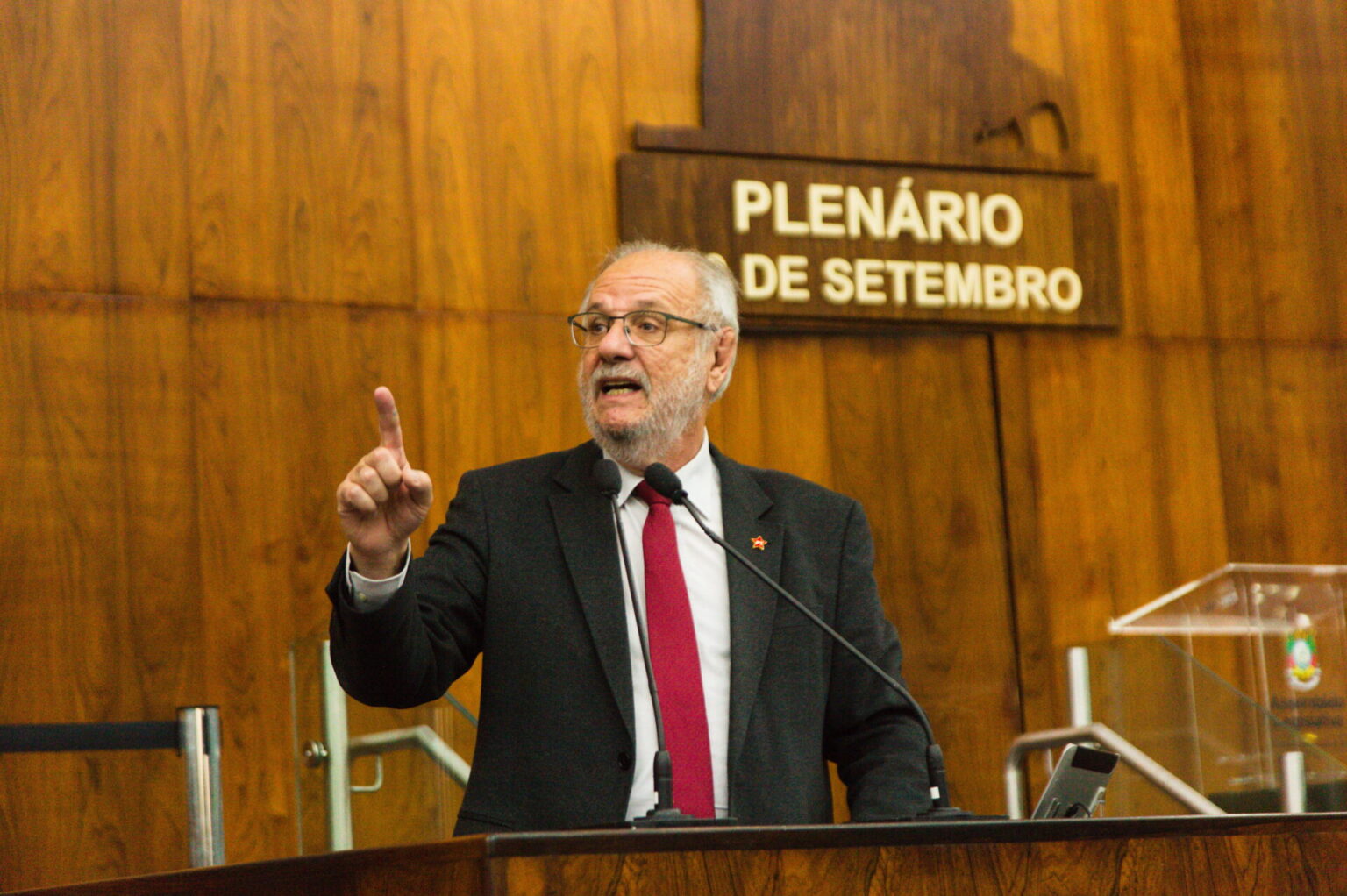 Bancada do PT defende emendas ao piso regional e propõe reajuste de 9,21% para trabalhadores Bancada do PT defende emendas ao piso regional e propõe reajuste de 9,21% para trabalhadores