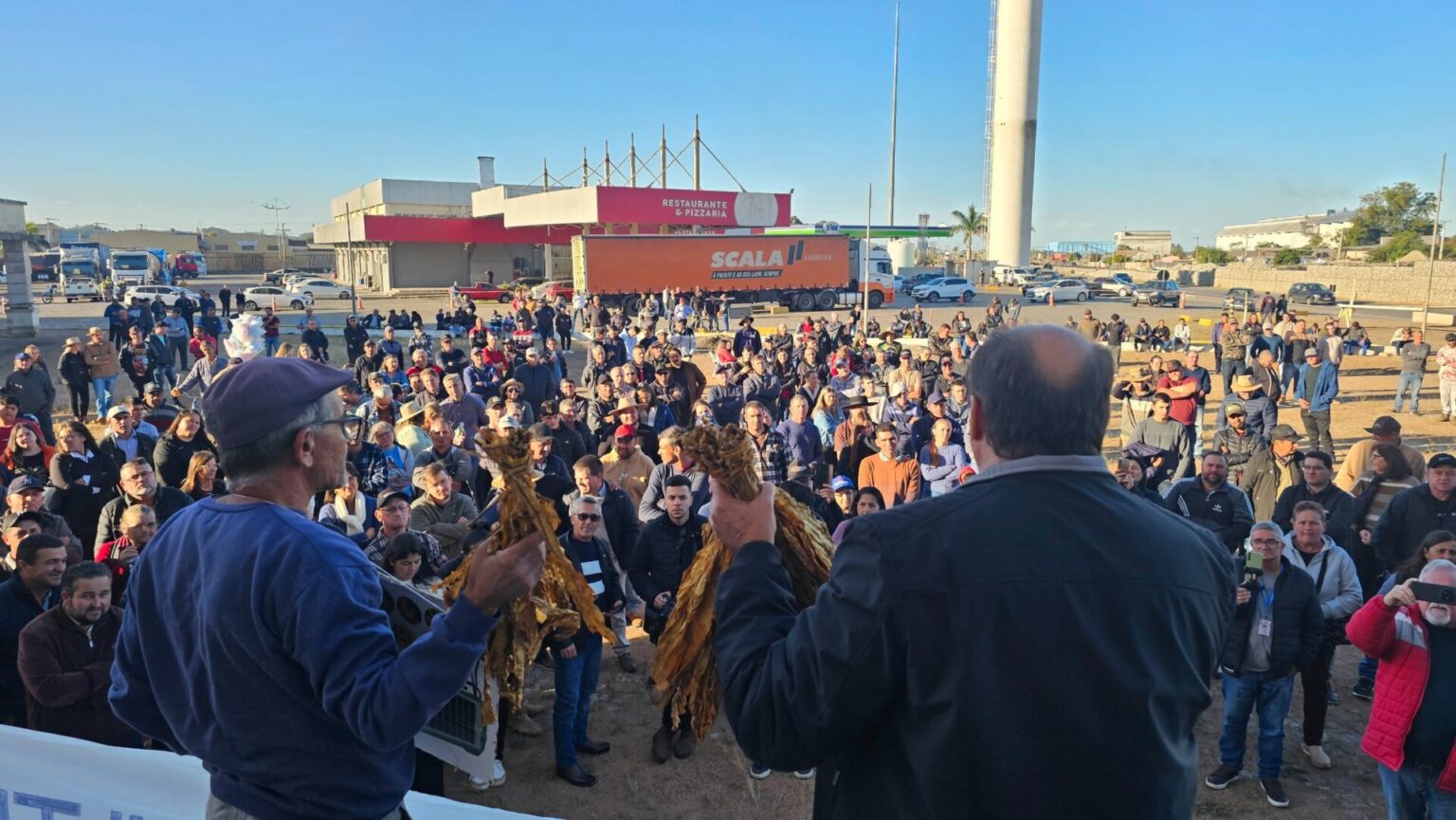 Zé Nunes participa de ato em defesa da fumicultura em Camaquã