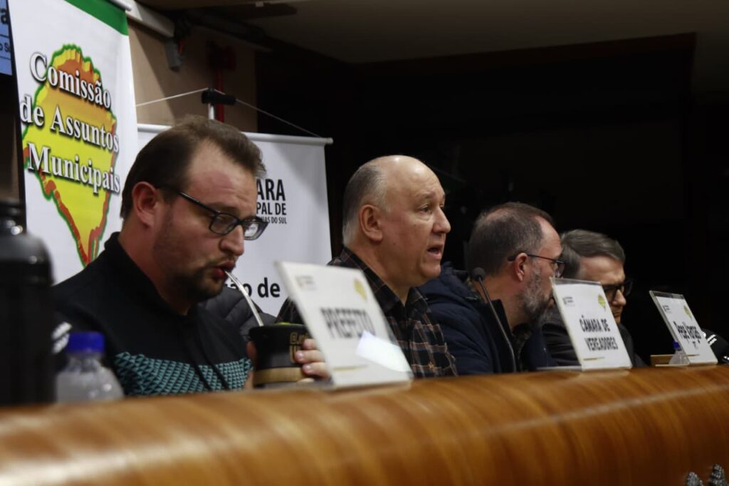 Audiência debate segurança no trevo do Monte Bérico, em Caxias do Sul, e cobra solução definitiva