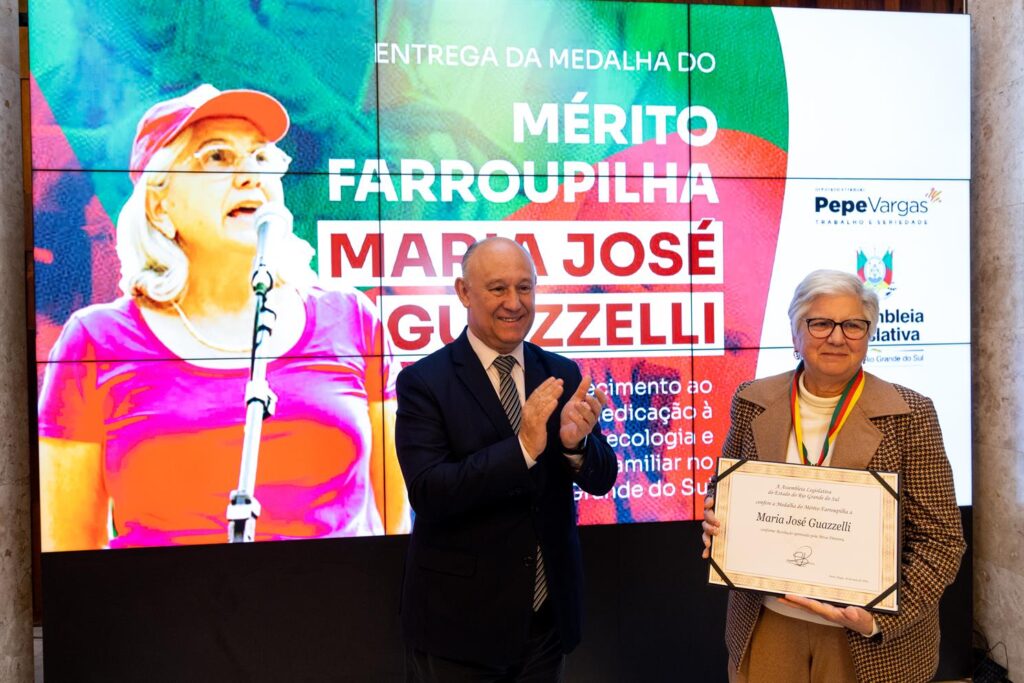 Assembleia concede a Medalha do Mérito Farroupilha a Maria José Guazzelli Assembleia concede a Medalha do Mérito Farroupilha a Maria José Guazzelli