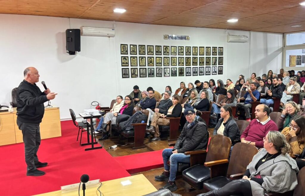 Pepe critica manobras fiscais e cobra prioridade para saúde no RS