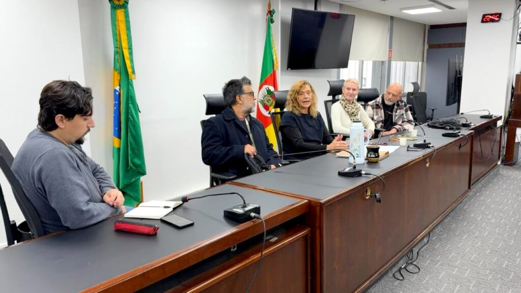 Após revogação do leilão, Frente Parlamentar defende projeto público para o Cais Mauá Após revogação do leilão, Frente Parlamentar defende projeto público para o Cais Mauá