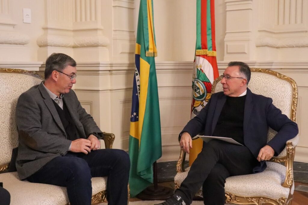 Valdeci articula na Casa Civil a sanção do projeto Descanso Digno da Enfermagem Valdeci articula na Casa Civil a sanção do projeto Descanso Digno da Enfermagem