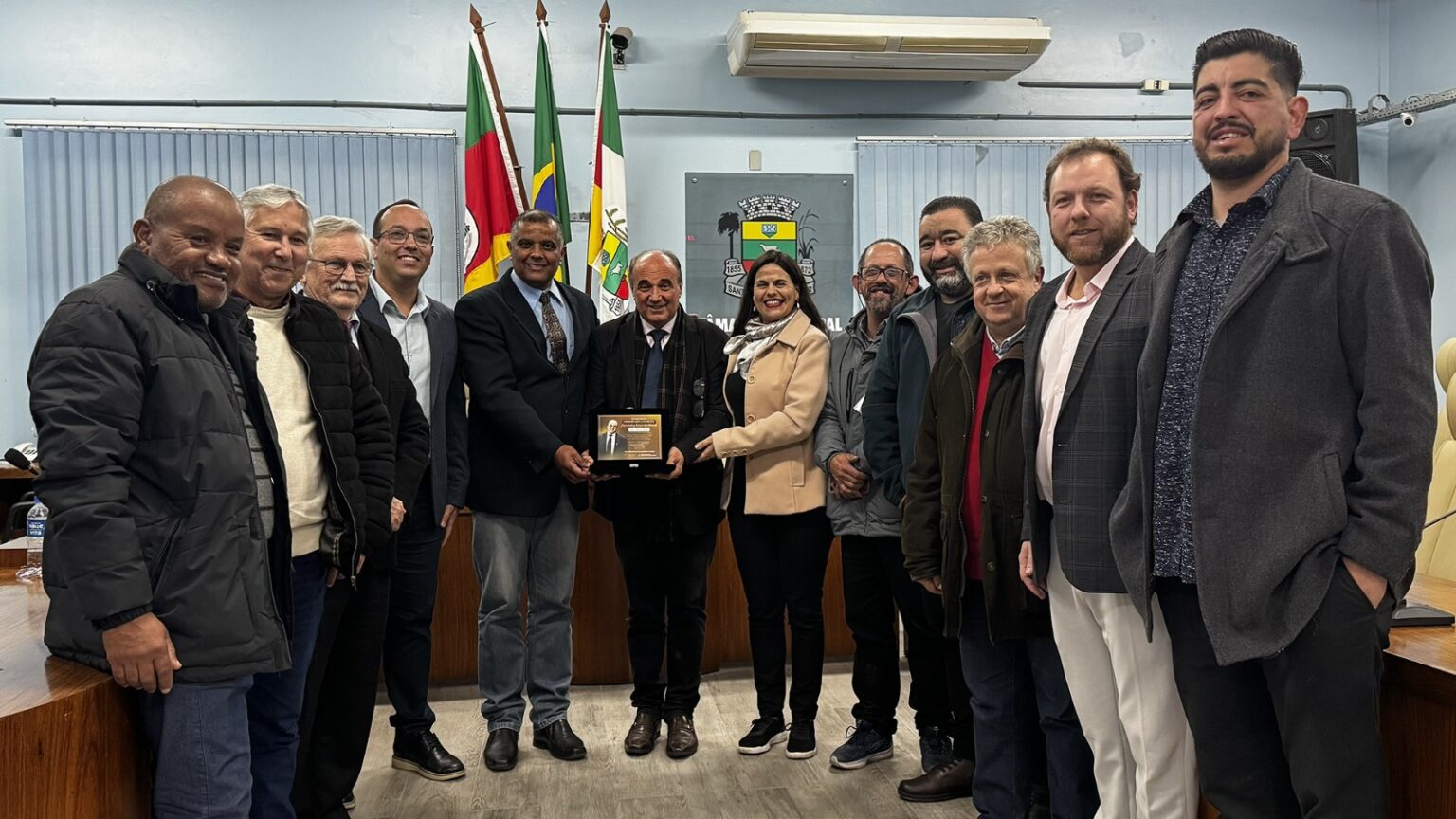 Zé Nunes recebe título de Cidadão Vitoriense