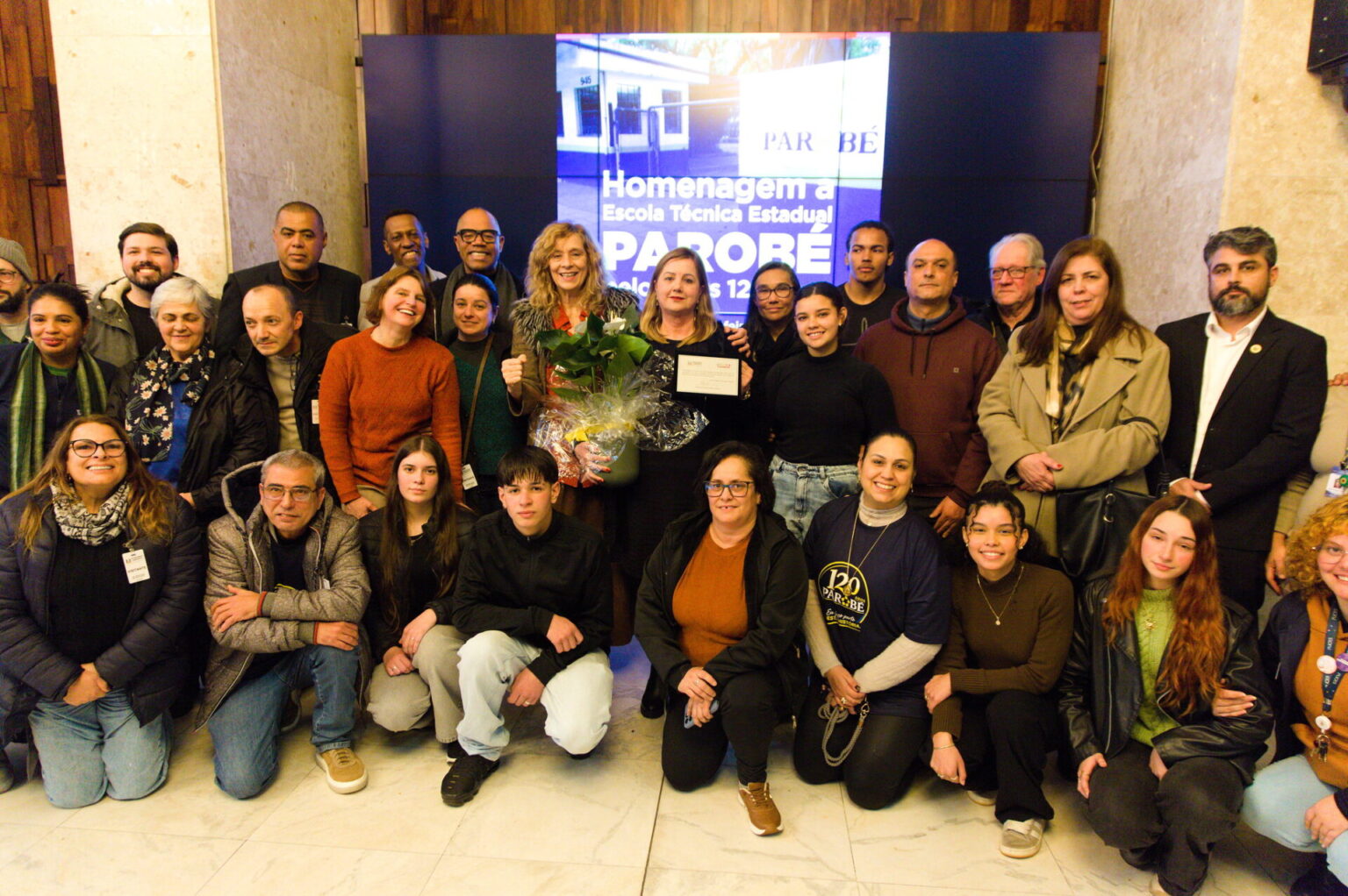 Sofia Cavedon homenageia os 120 anos da Escola Técnica Estadual Parobé Sofia Cavedon homenageia os 120 anos da Escola Técnica Estadual Parobé