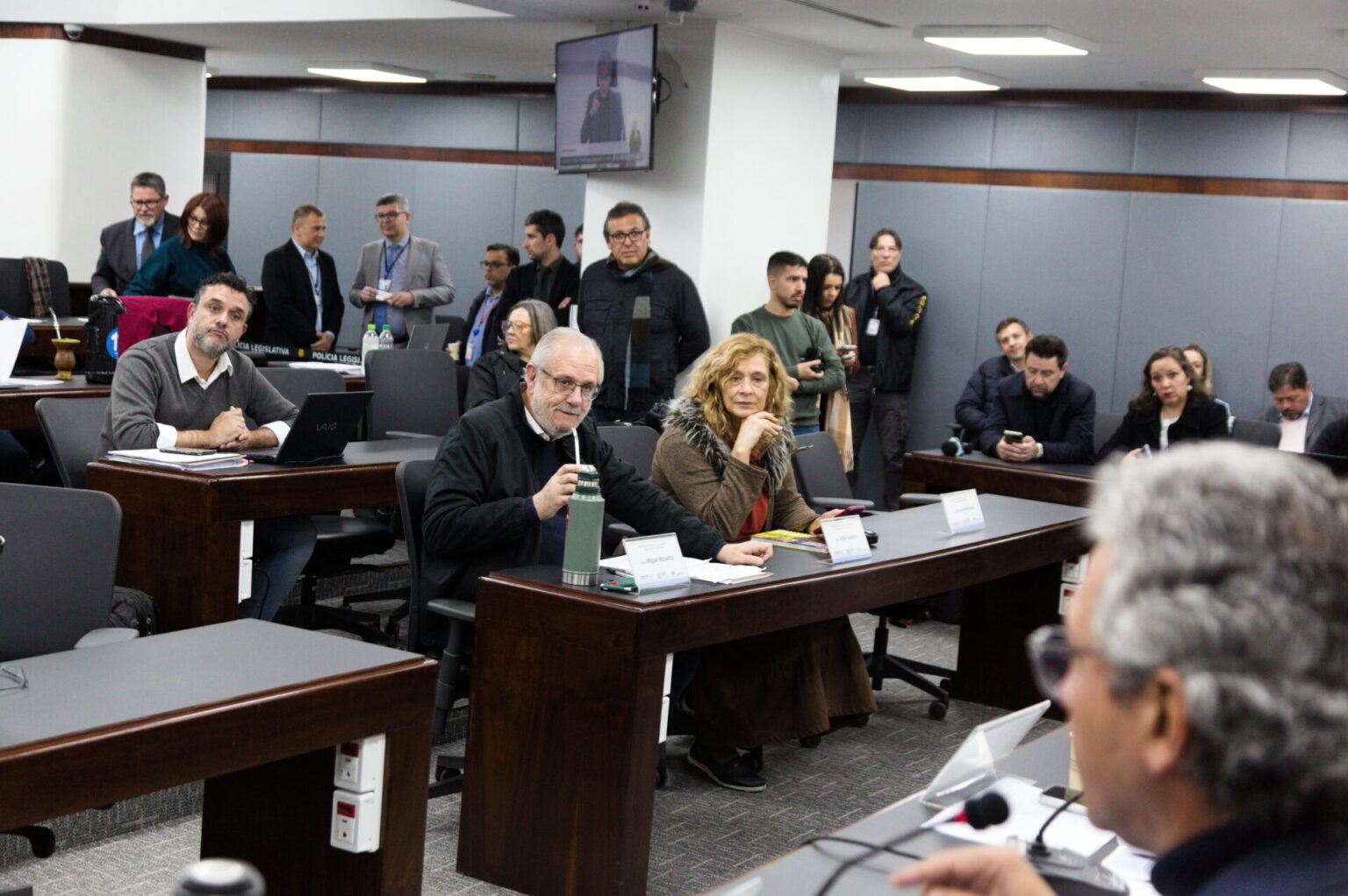 Bancada do PT garante aprovação de cinco emendas à LDO, mas denuncia cortes em Saúde e Educação Bancada do PT garante aprovação de cinco emendas à LDO, mas denuncia cortes em Saúde e Educação