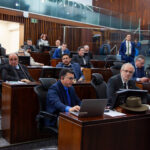 Bancada do PT vota contra LDO de 2027 e critica manutenção de desinvestimentos em áreas essenciais