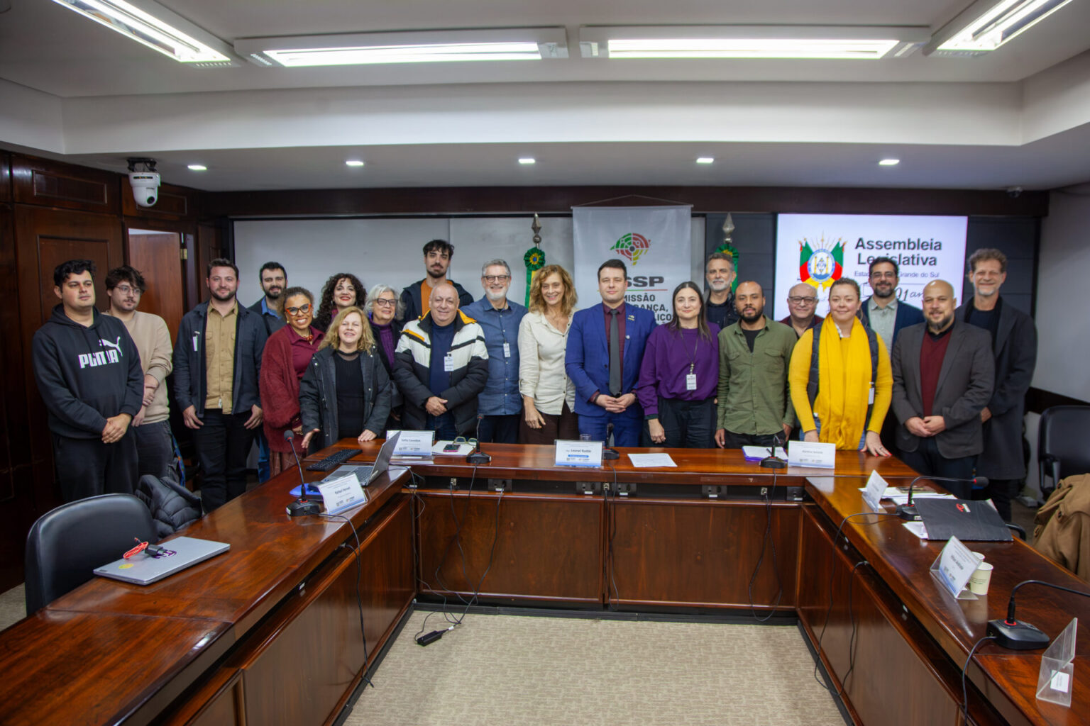 Relatório da Frente Parlamentar estabelece diretrizes para o fortalecimento do audiovisual gaúcho Relatório da Frente Parlamentar estabelece diretrizes para o fortalecimento do audiovisual gaúcho