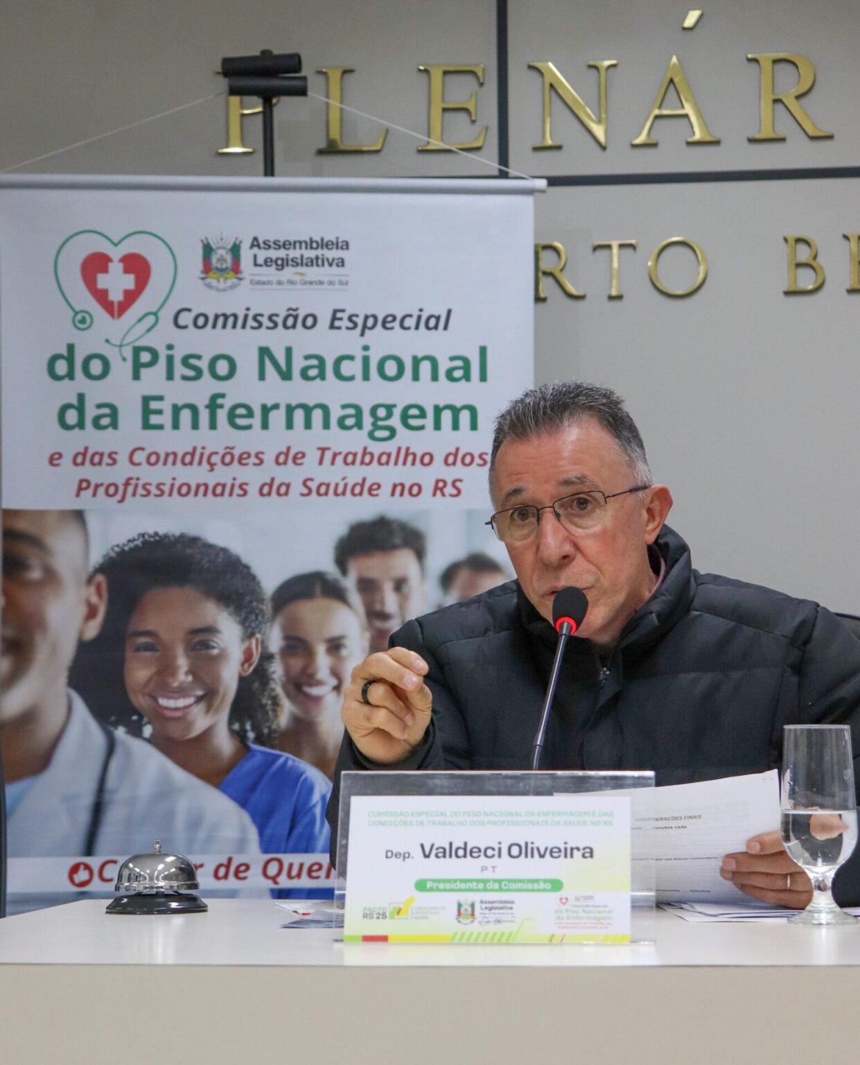 Projeto de Valdeci que estabelece “descanso digno da enfermagem” vira lei no RS Projeto de Valdeci que estabelece “descanso digno da enfermagem” vira lei no RS